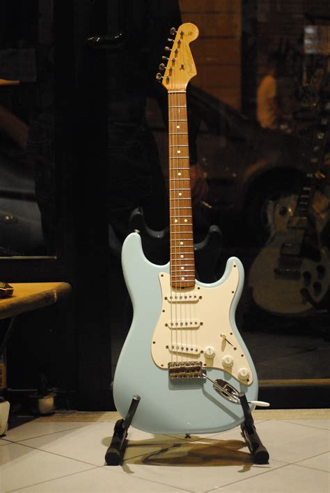 used fender stratocaster price guide.